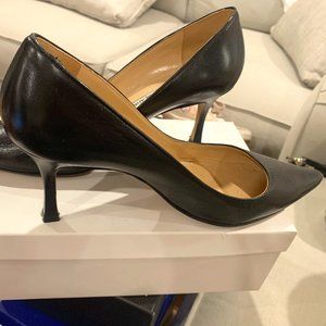 Manolo Blahnik classic Newcio  black heels